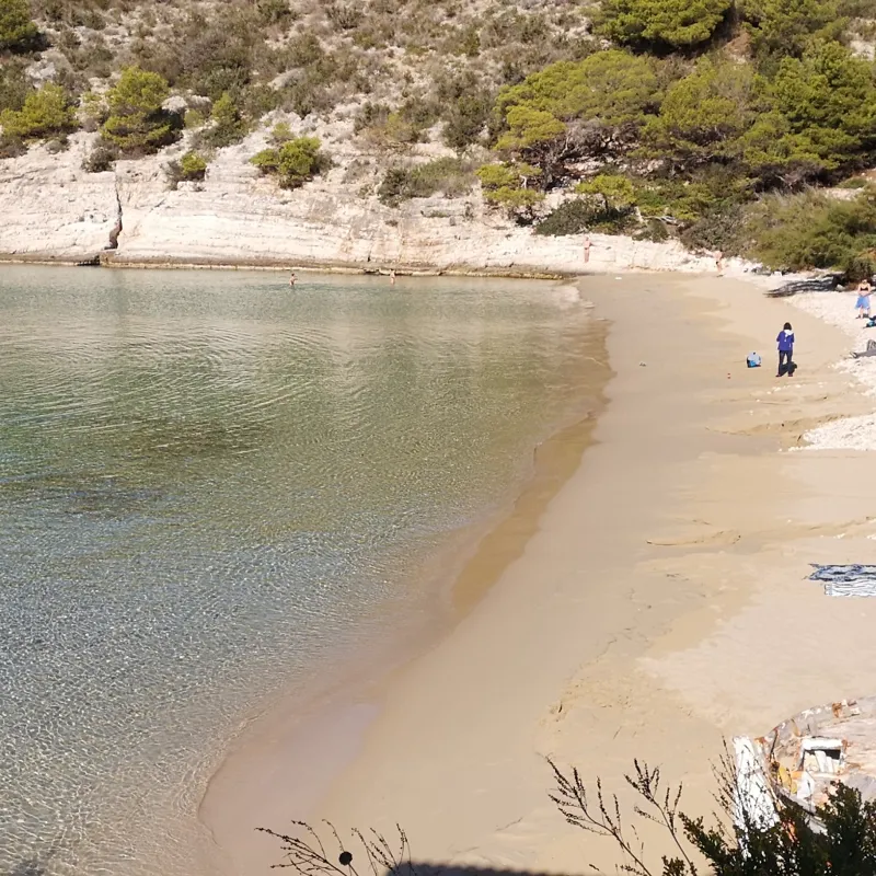 Porat beach on Bisevo - Vis